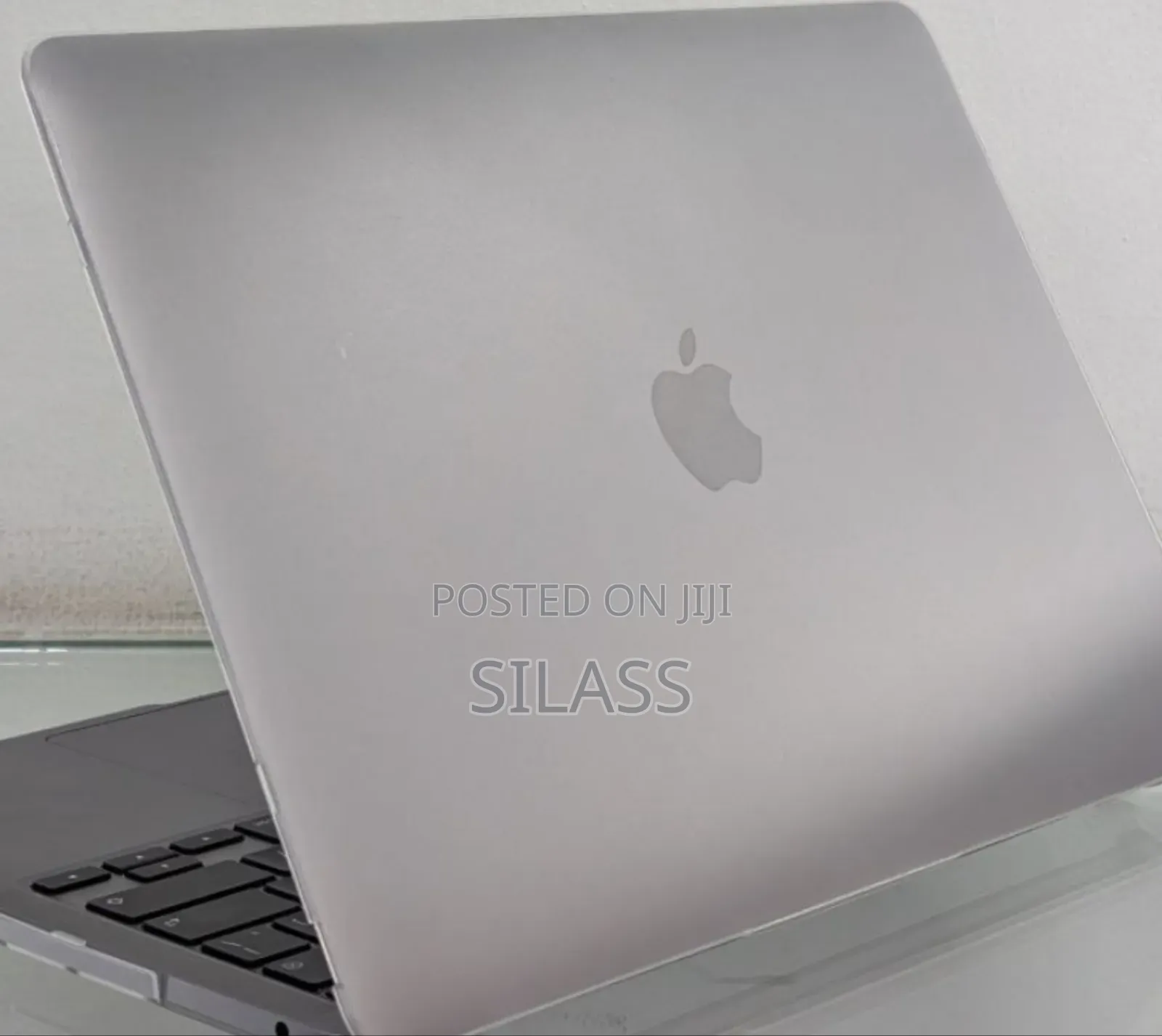 New Laptop Apple MacBook Pro 2022 M2 8GB Apple M2 SSD 256GB