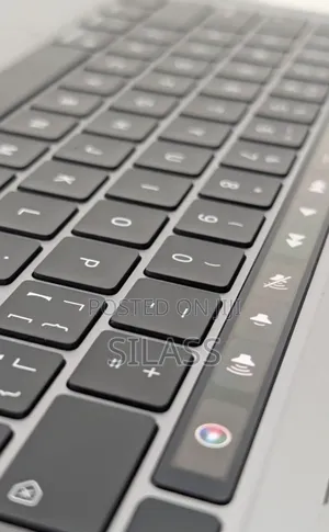 New Laptop Apple MacBook Pro 2022 M2 8GB Apple M2 SSD 256GB