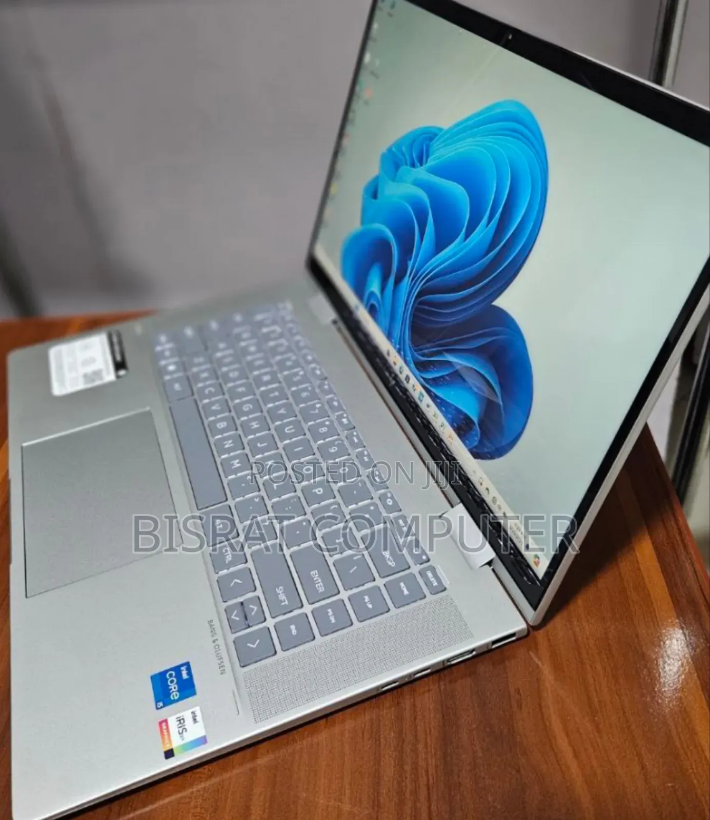 New Laptop HP Envy X360 8GB Intel Core I7 SSD 512GB