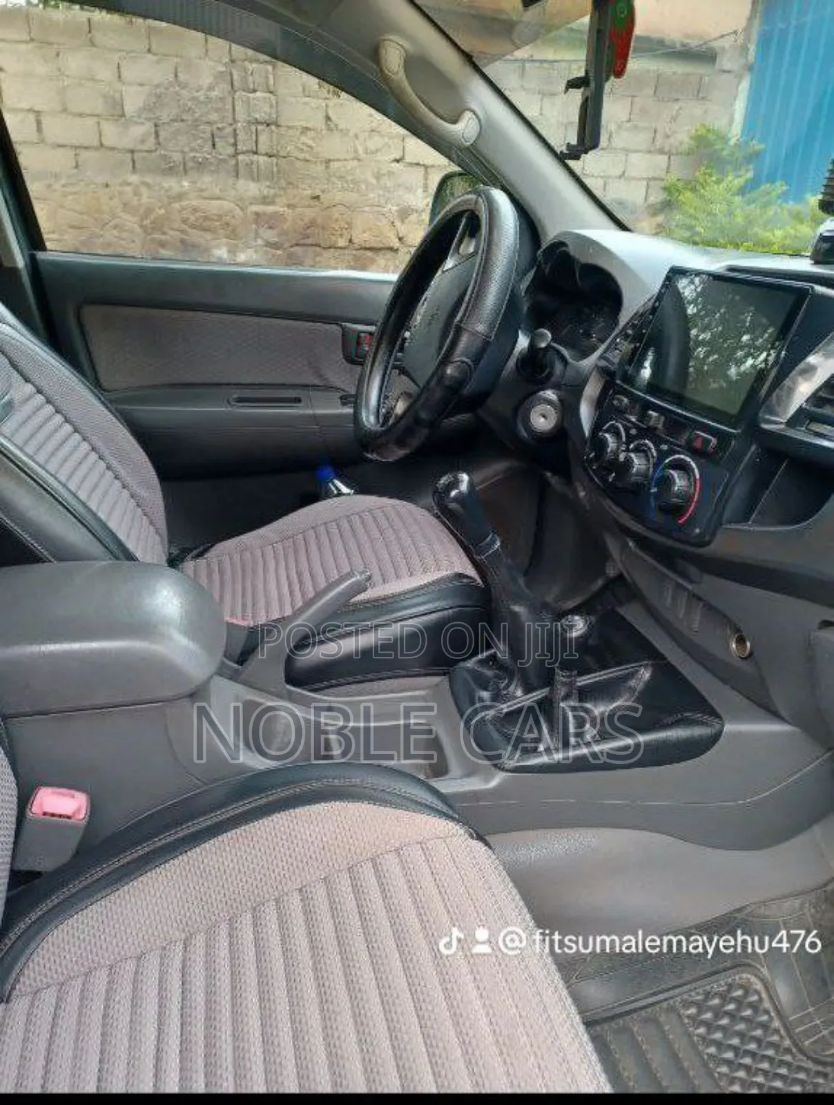 Toyota Hilux 2014 Gray