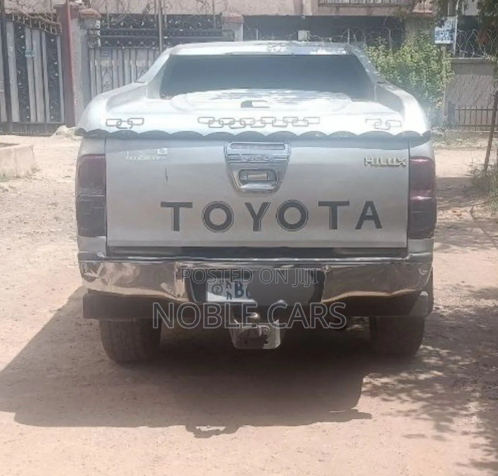 Toyota Hilux 2012 Gold