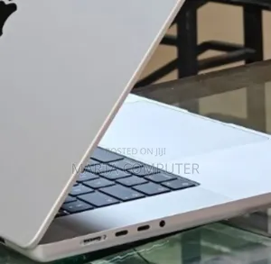 New Laptop Apple MacBook Pro M1 16GB Intel Core I9 SSD 1T