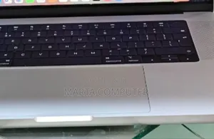 New Laptop Apple MacBook Pro M1 16GB Intel Core I9 SSD 1T