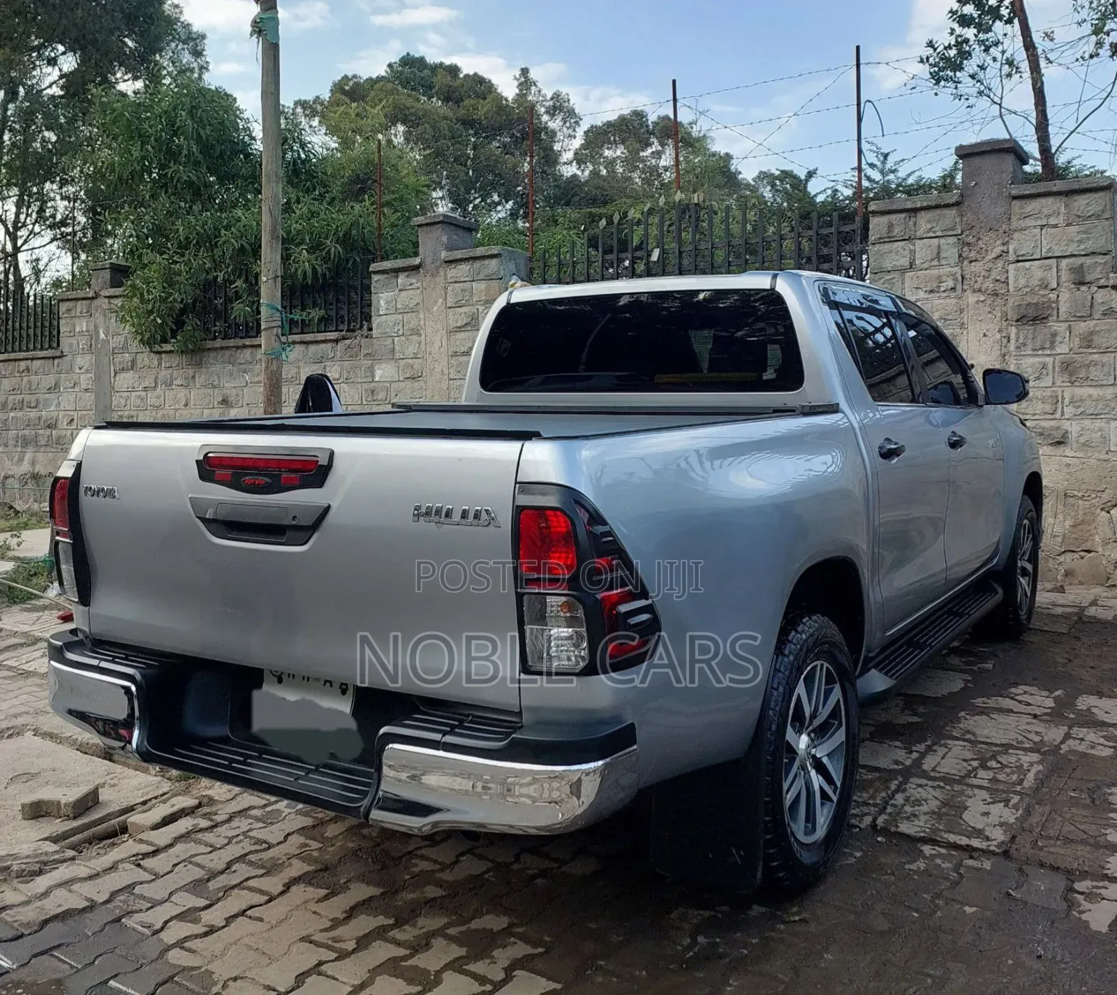 Toyota Hilux 2020 Silver