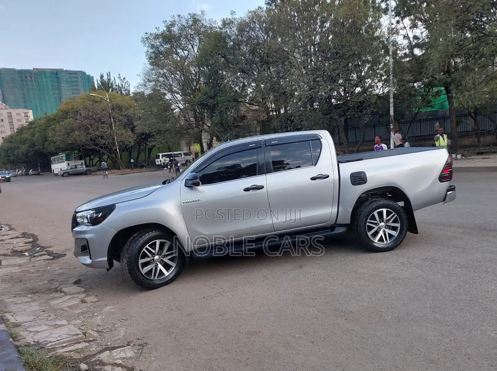 Toyota Hilux 2020 Silver
