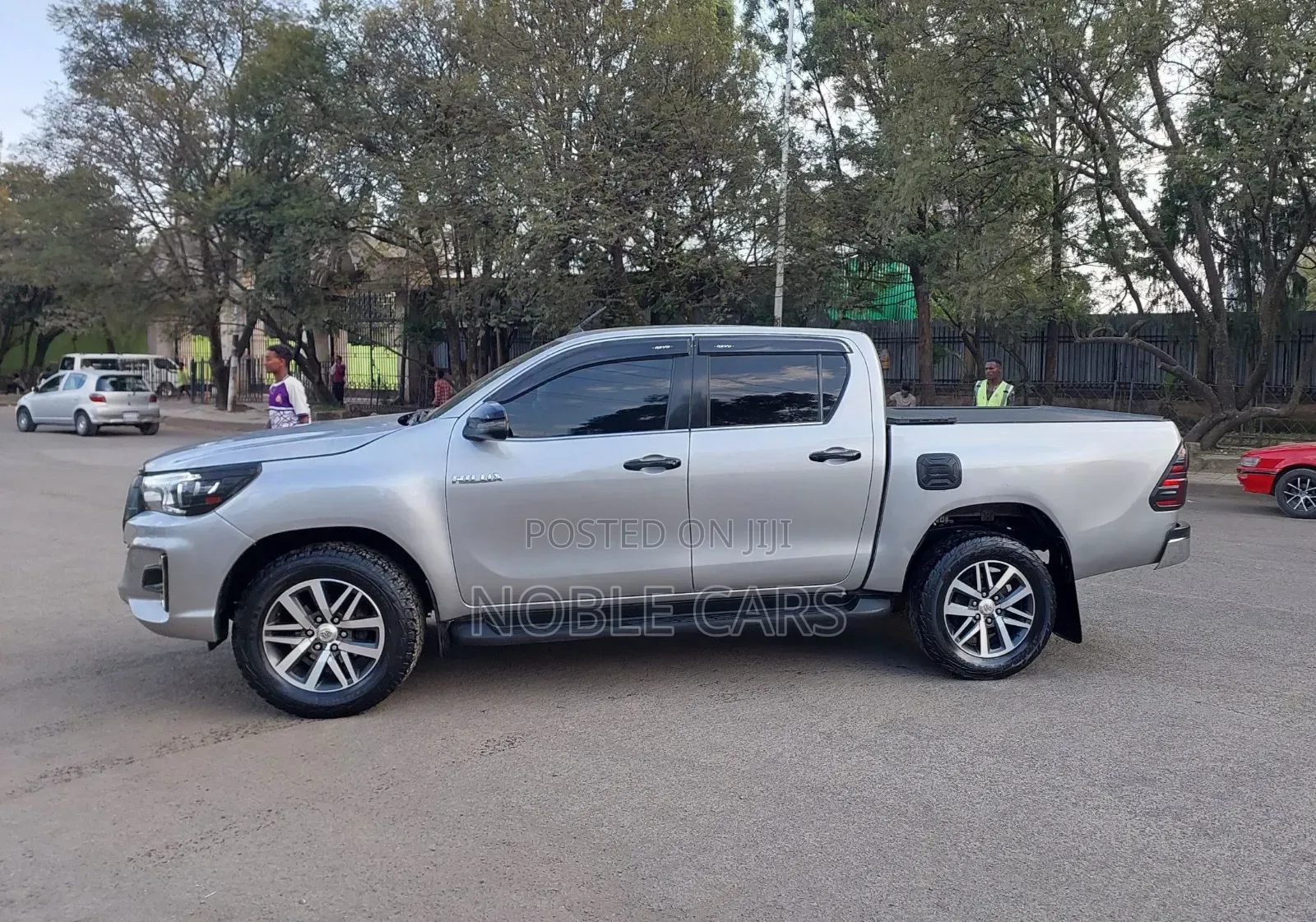 Toyota Hilux 2020 Silver