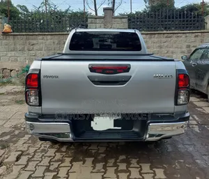 Toyota Hilux Revo Double Cab Deisel 2.4 RWD 2020 Silver