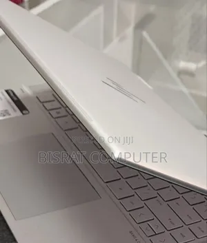 New Laptop HP Envy X360 8GB Intel Core i5 SSD 512GB