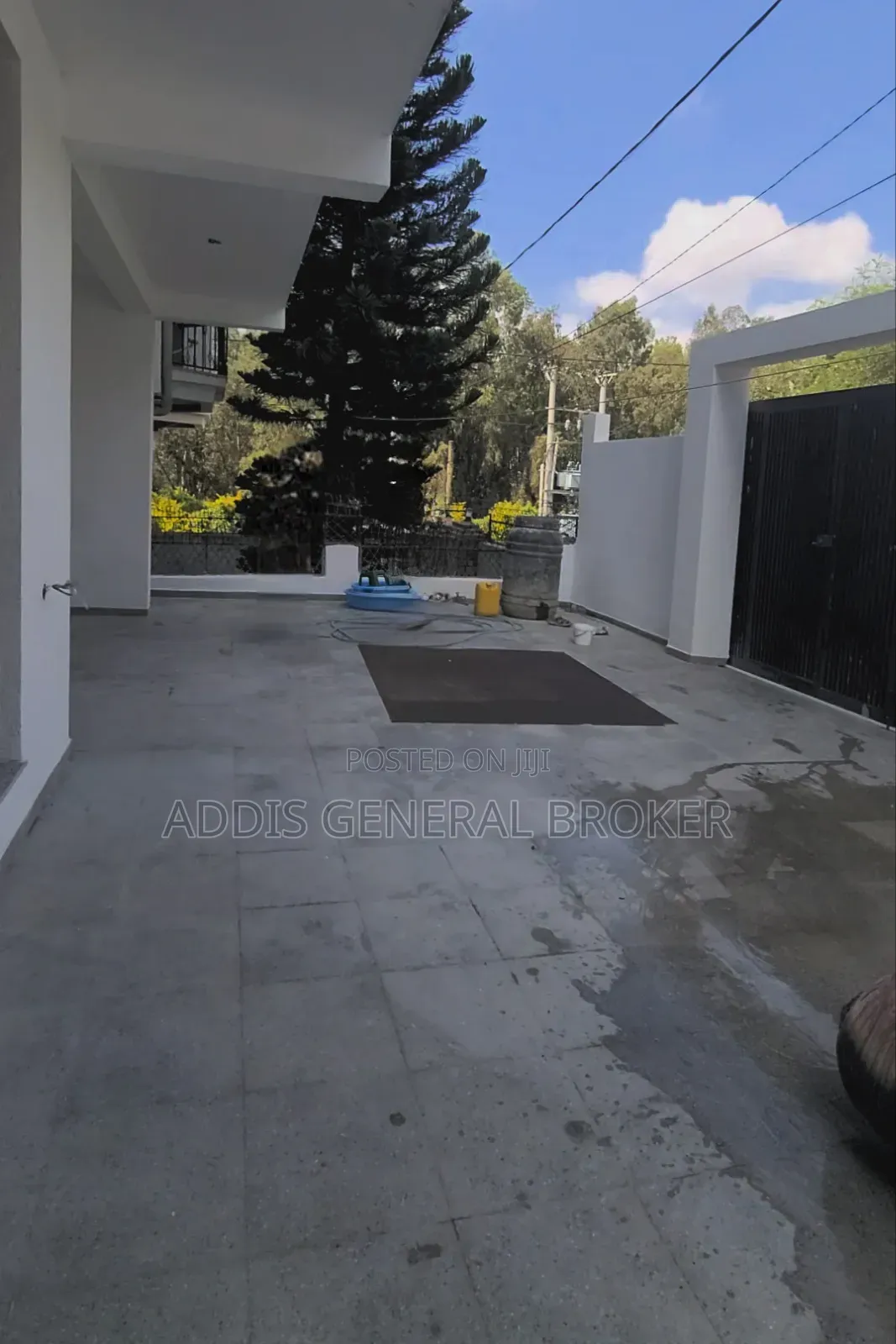 8bdrm House in Bulbula, Bole for sale