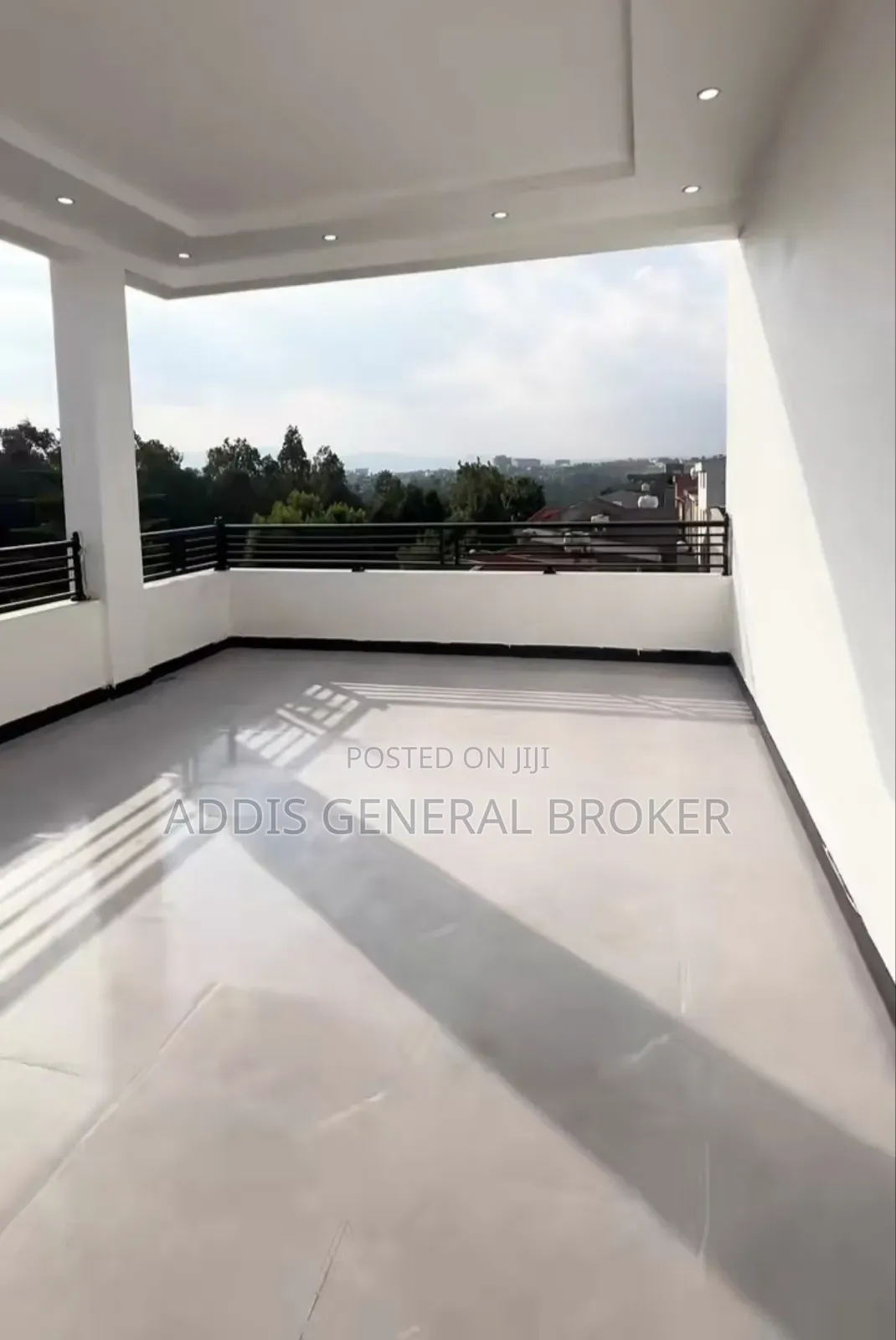 8bdrm House in Bulbula, Bole for sale