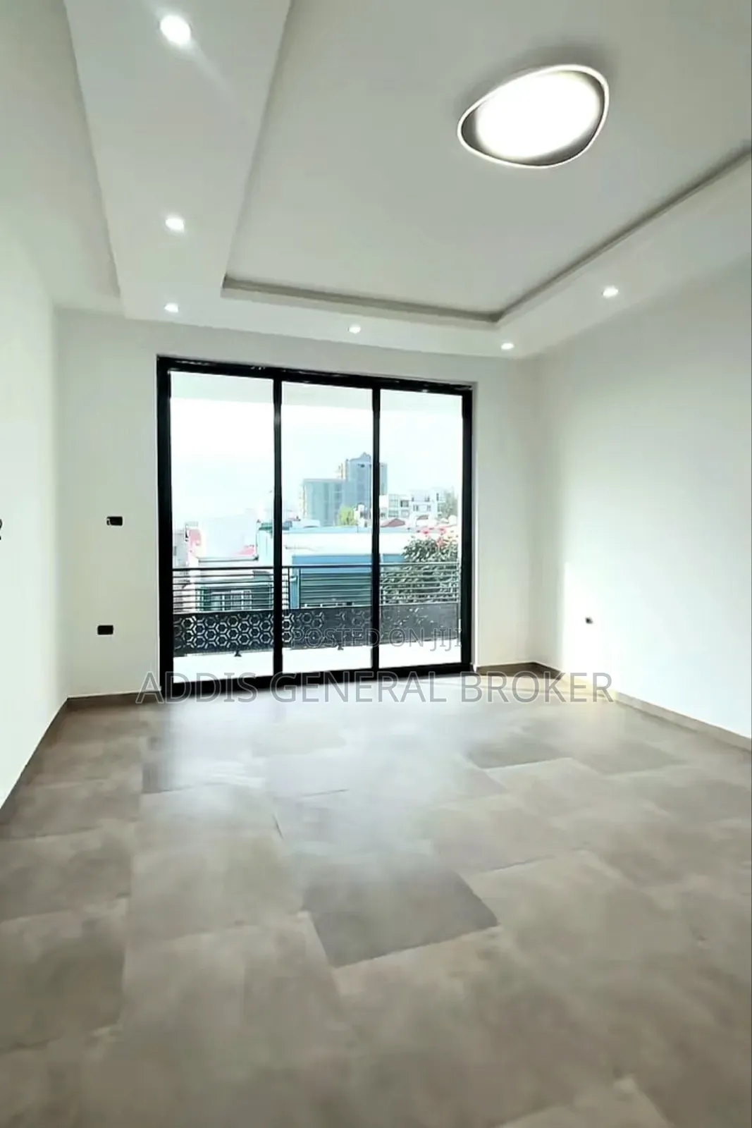 8bdrm House in Bulbula, Bole for sale