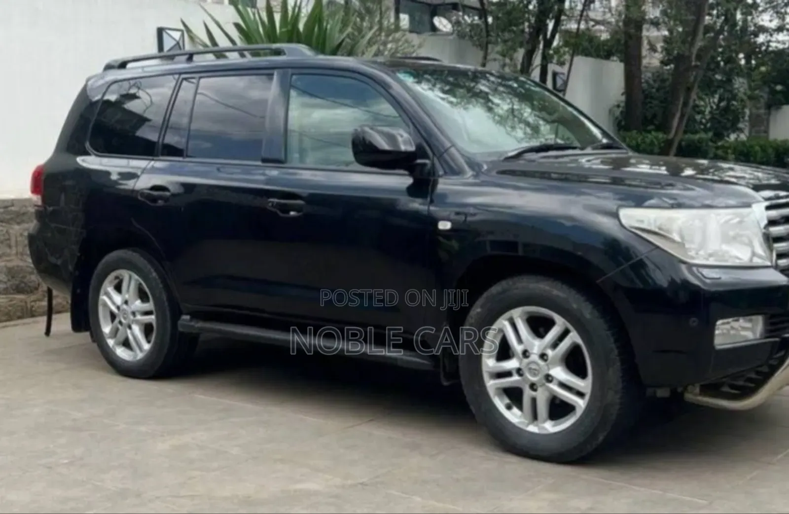 Toyota Land Cruiser 4.5 V8 VXR 2013 Matt Black