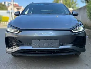 Photo - BYD E2 43 kWh 94 hp FWD 2025 Gray