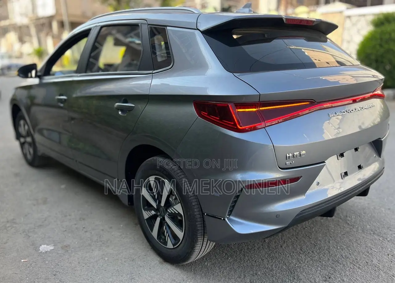 BYD E2 43 kWh 94 hp FWD 2025 Gray