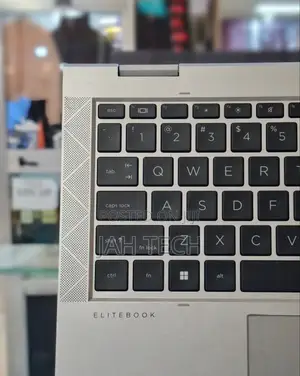 New Laptop HP EliteBook 830 G8 16GB Intel Core I5 SSD 512GB