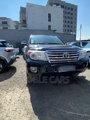 Photo - Toyota Land Cruiser 2016 Matt Black