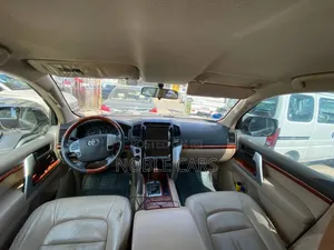 Toyota Land Cruiser 2016 Matt Black