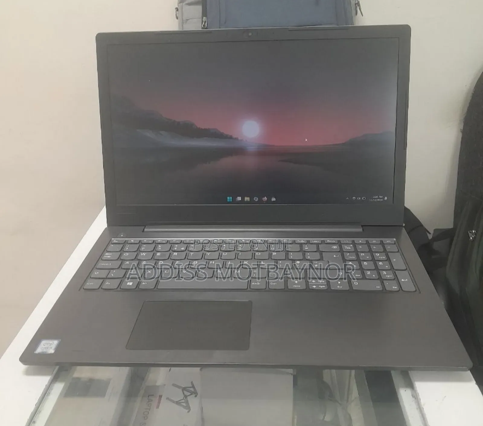 New Laptop Lenovo V310 12GB Intel Core I5 SSD 256GB