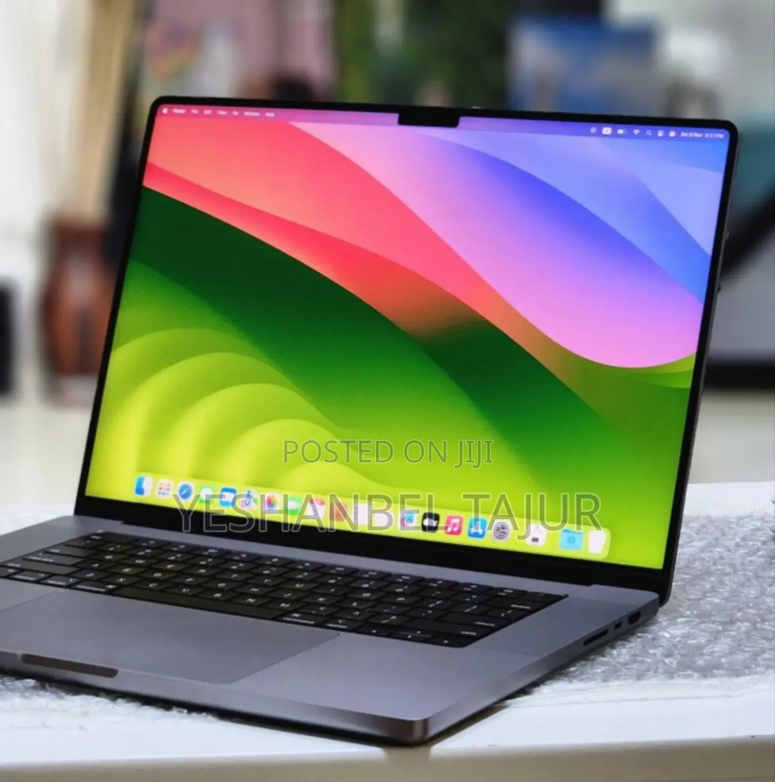 New Laptop Apple MacBook Pro M1 32GB Apple M1 Pro SSD 512GB