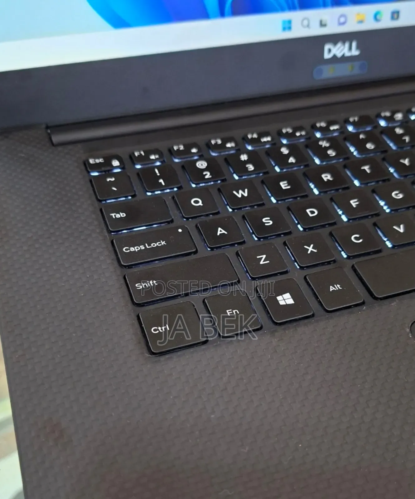 New Laptop Dell Precision 5540 16GB Intel Core I5 SSD 256GB