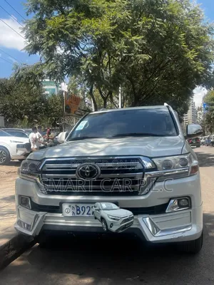Photo - Toyota Land Cruiser 2008 White