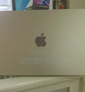 New Laptop Apple MacBook Air 2022 M2 8GB Apple M2 SSD 512GB