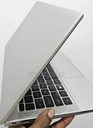 New Laptop HP EliteBook 830 G8 16GB Intel Core I7 SSD 512GB