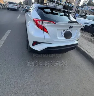 Toyota C-HR 2023 Ivory