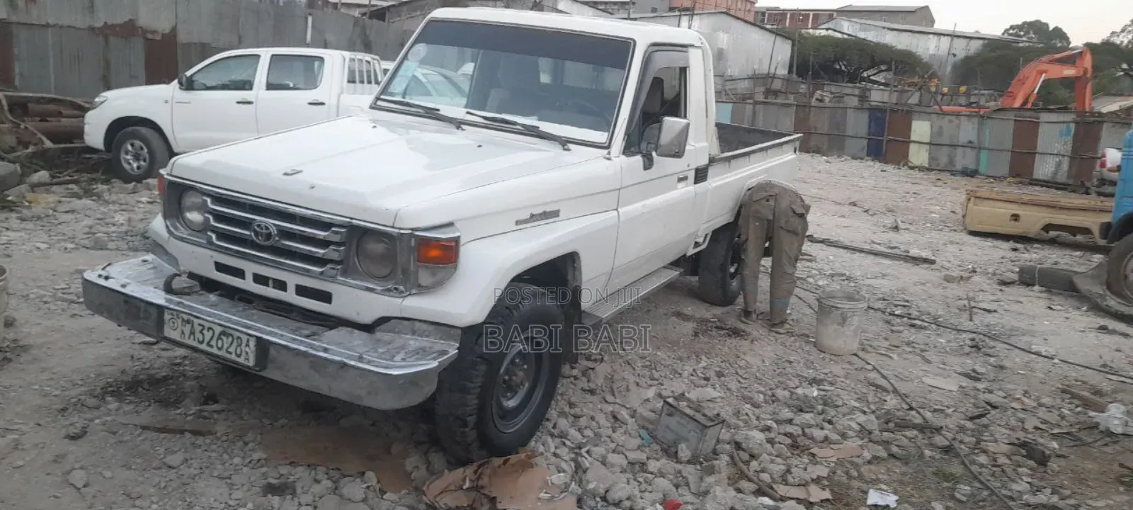 Toyota Land Cruiser 2006 White