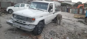 Photo - Toyota Land Cruiser 2006 White