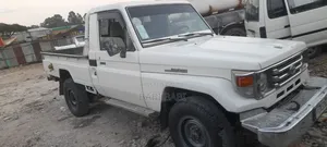Toyota Land Cruiser 2006 White