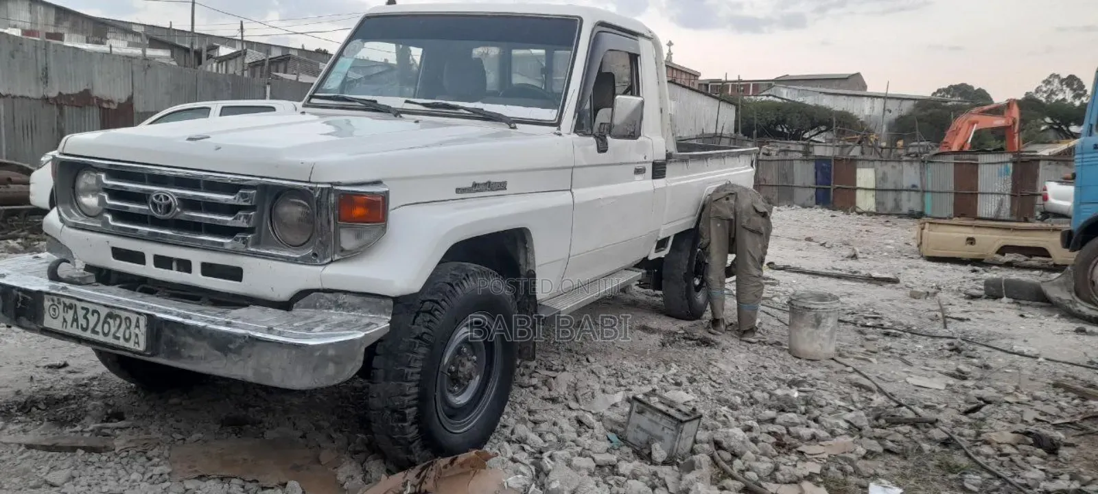Toyota Land Cruiser 2006 White