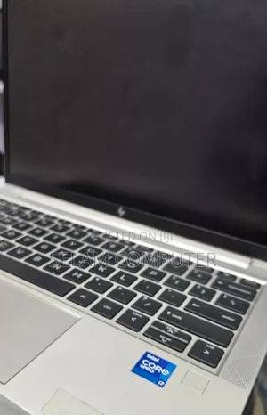 New Laptop HP EliteBook 830 G8 16GB Intel Core i7 SSD 512GB
