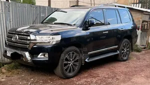 Toyota Land Cruiser 2017 Black