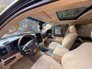 Toyota Land Cruiser 2017 Black