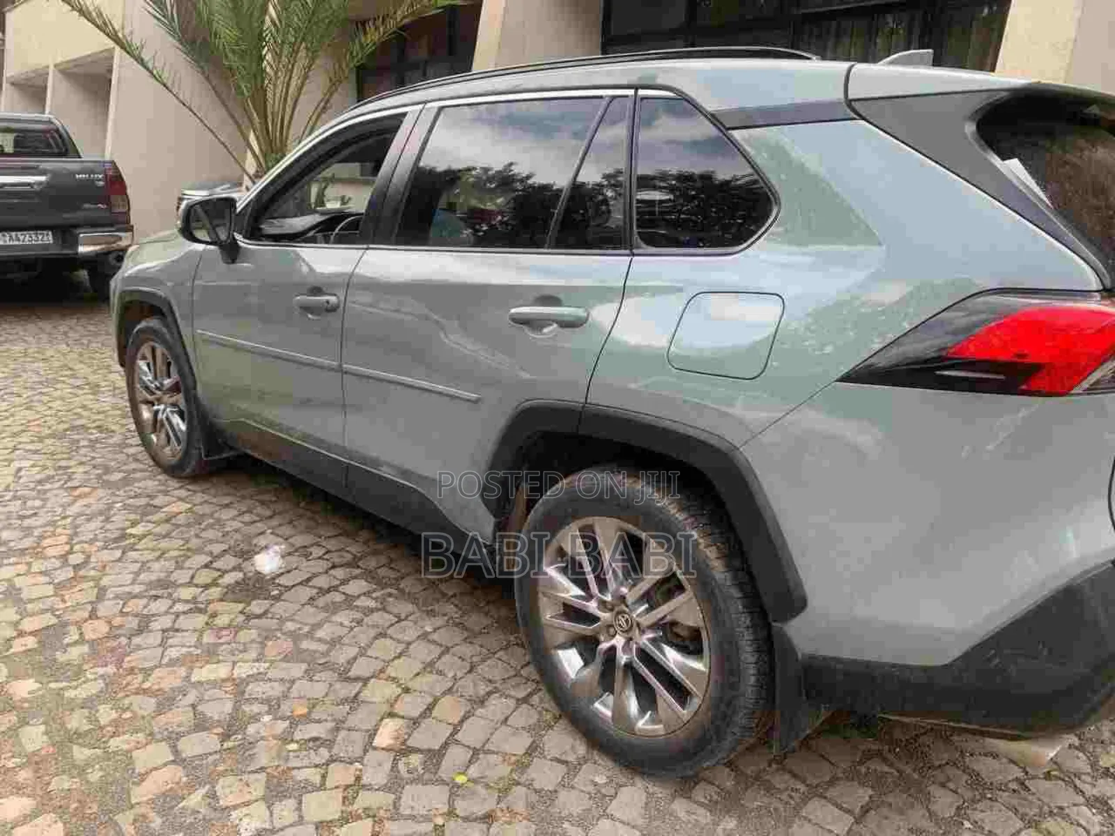 Toyota RAV4 2022 Gray