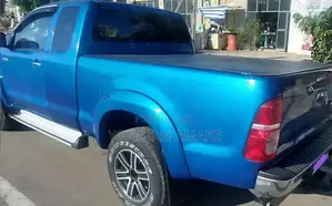 Toyota Hilux 2015 Blue