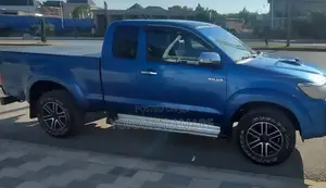 Toyota Hilux 2015 Blue