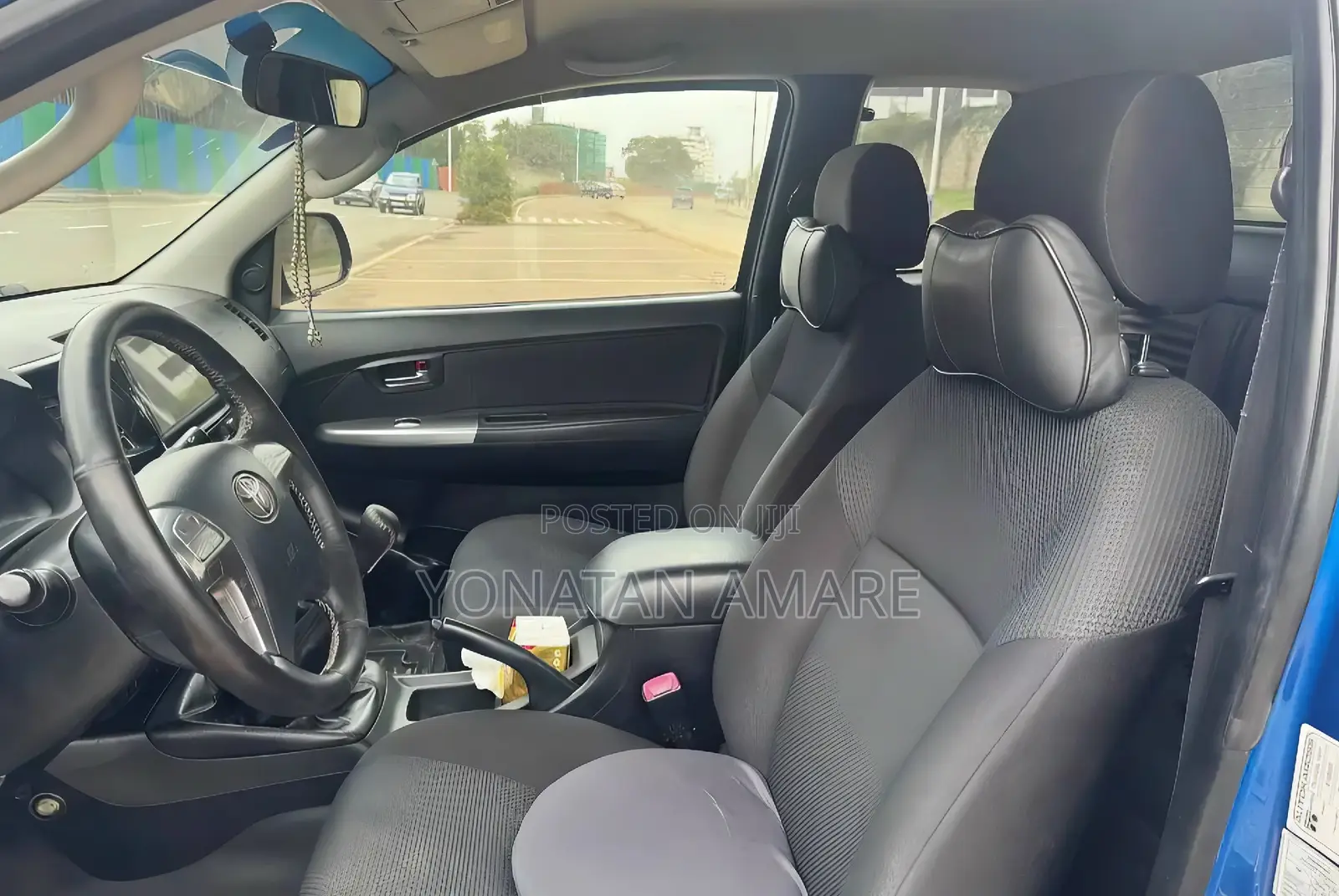 Toyota Hilux 2015 Blue