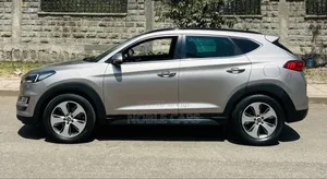 Hyundai Tucson 2019 Gold