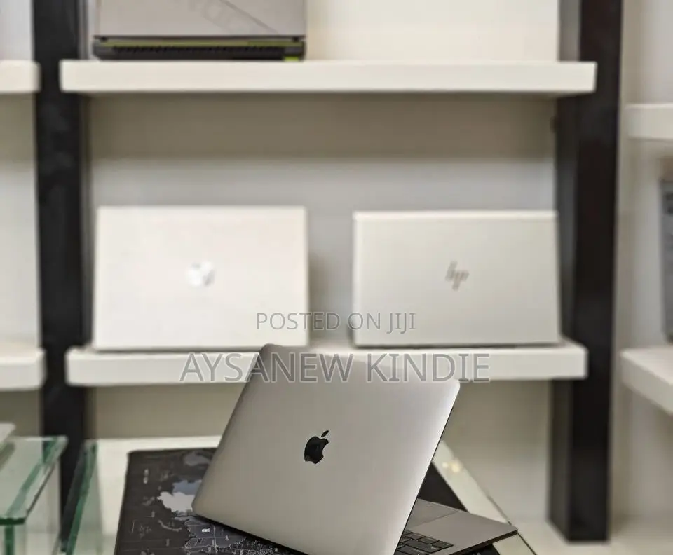 New Laptop Apple MacBook Pro 2016 16GB Intel Core I7 SSD 512GB