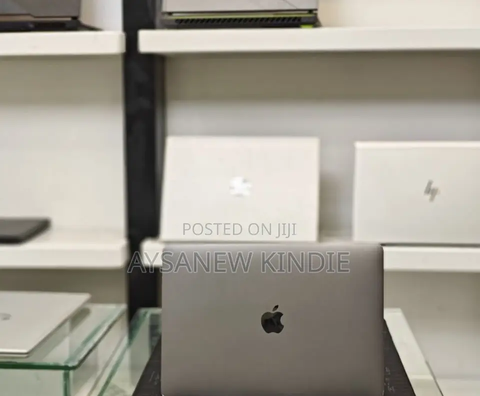 New Laptop Apple MacBook Pro 2016 16GB Intel Core I7 SSD 512GB