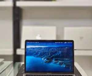 New Laptop Apple MacBook Pro 2016 16GB Intel Core I7 SSD 512GB