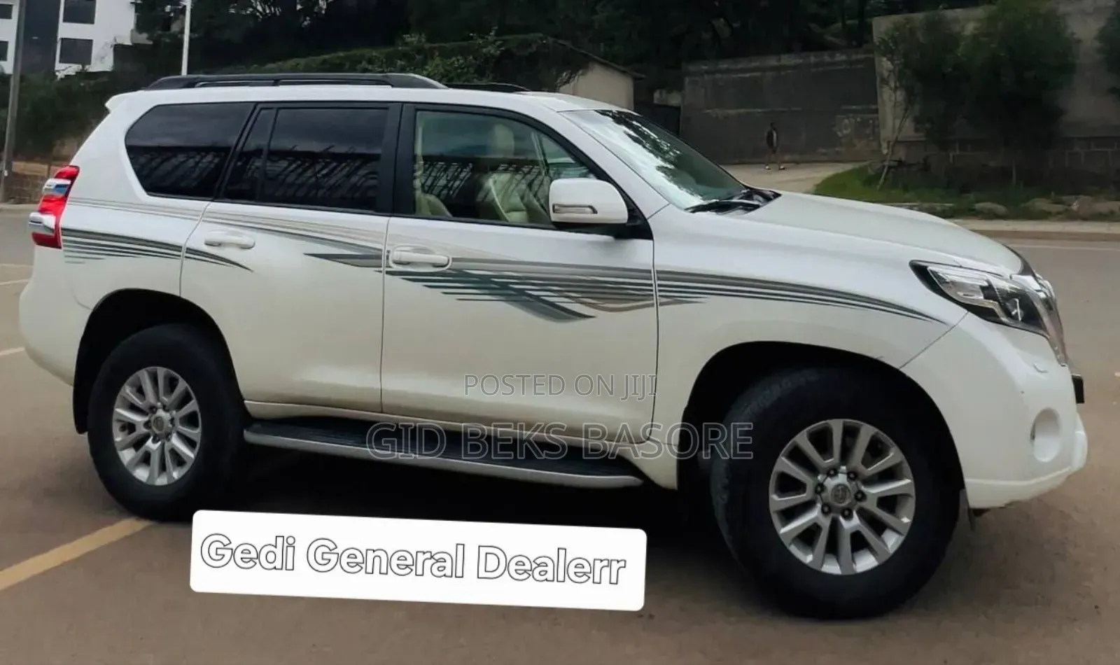 Toyota Land Cruiser Prado 2015 White