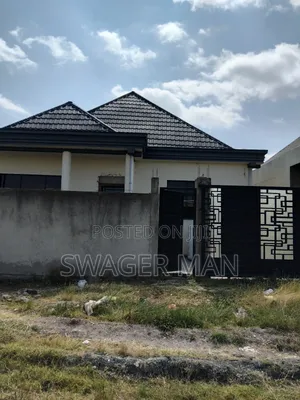 Photo - 6bdrm Villa in Tafo, Yeka for sale