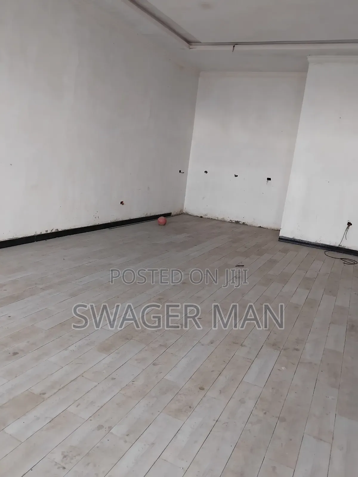 6bdrm Villa in Tafo, Yeka for sale