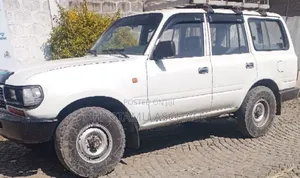 Photo - Toyota Land Cruiser 1995 White