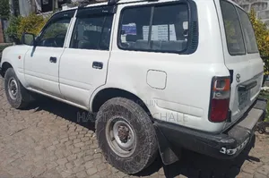 Toyota Land Cruiser 1995 White