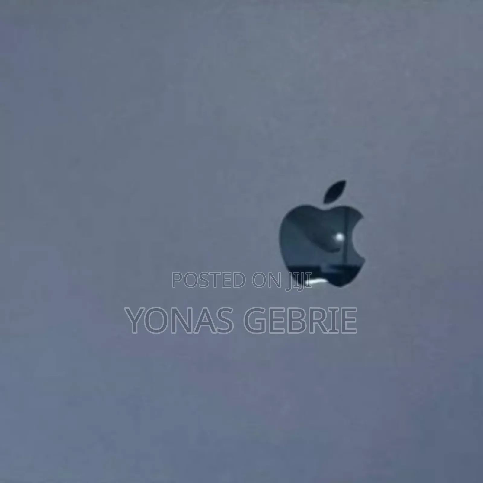 New Laptop Apple MacBook Air 2022 M2 8GB Apple M2 SSD 256GB