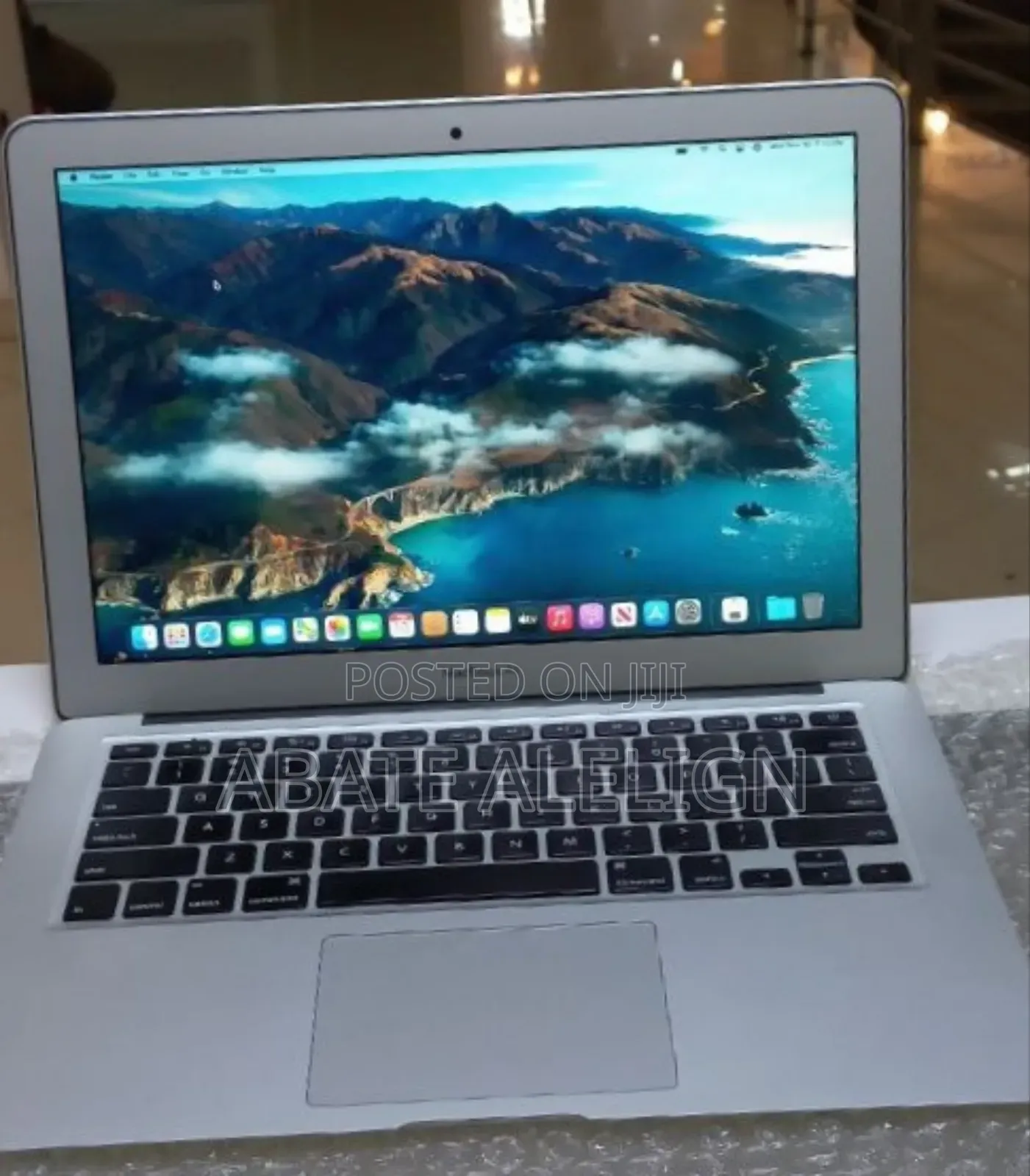 New Laptop Apple MacBook Air 2014 4GB Intel Core I5 SSD 256GB